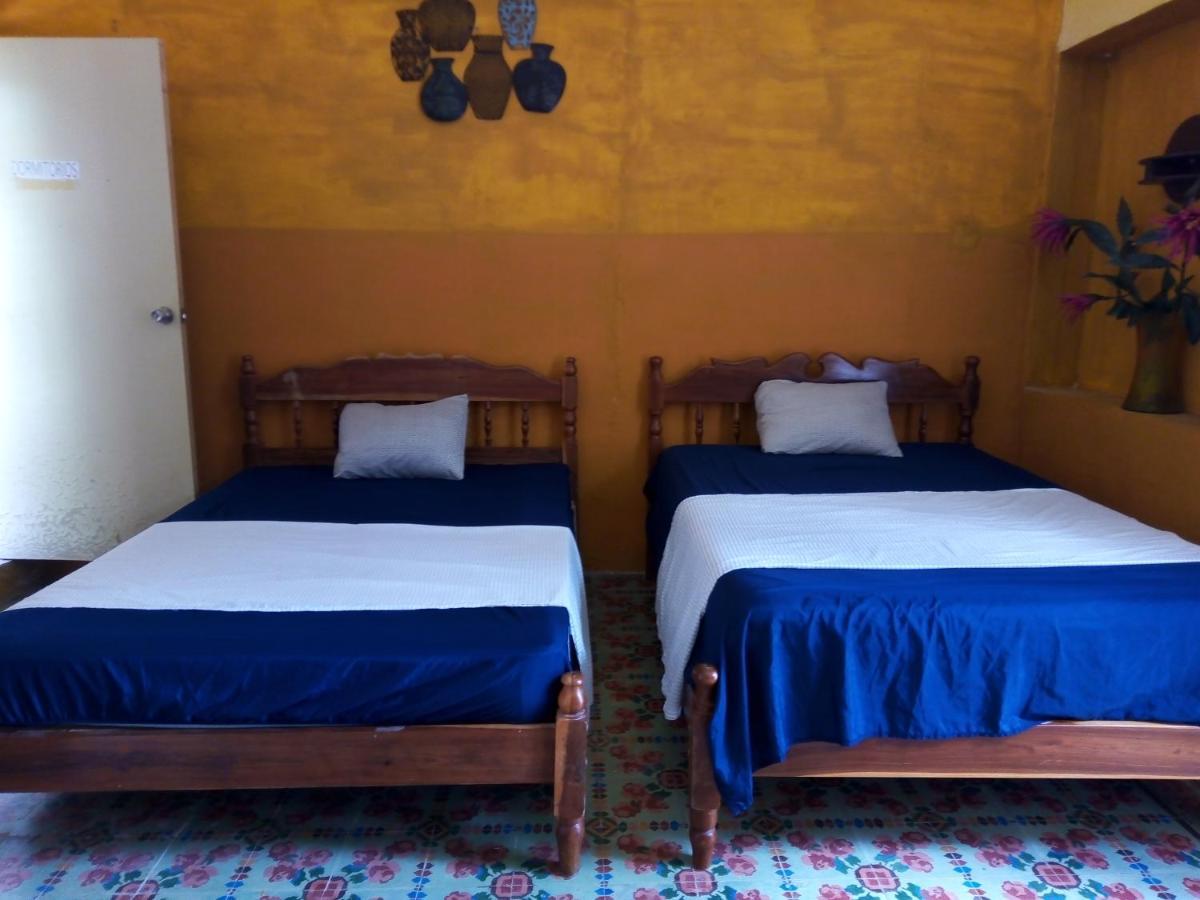 Cuartos Y Hostal Jaqueline 캄페체 외부 사진